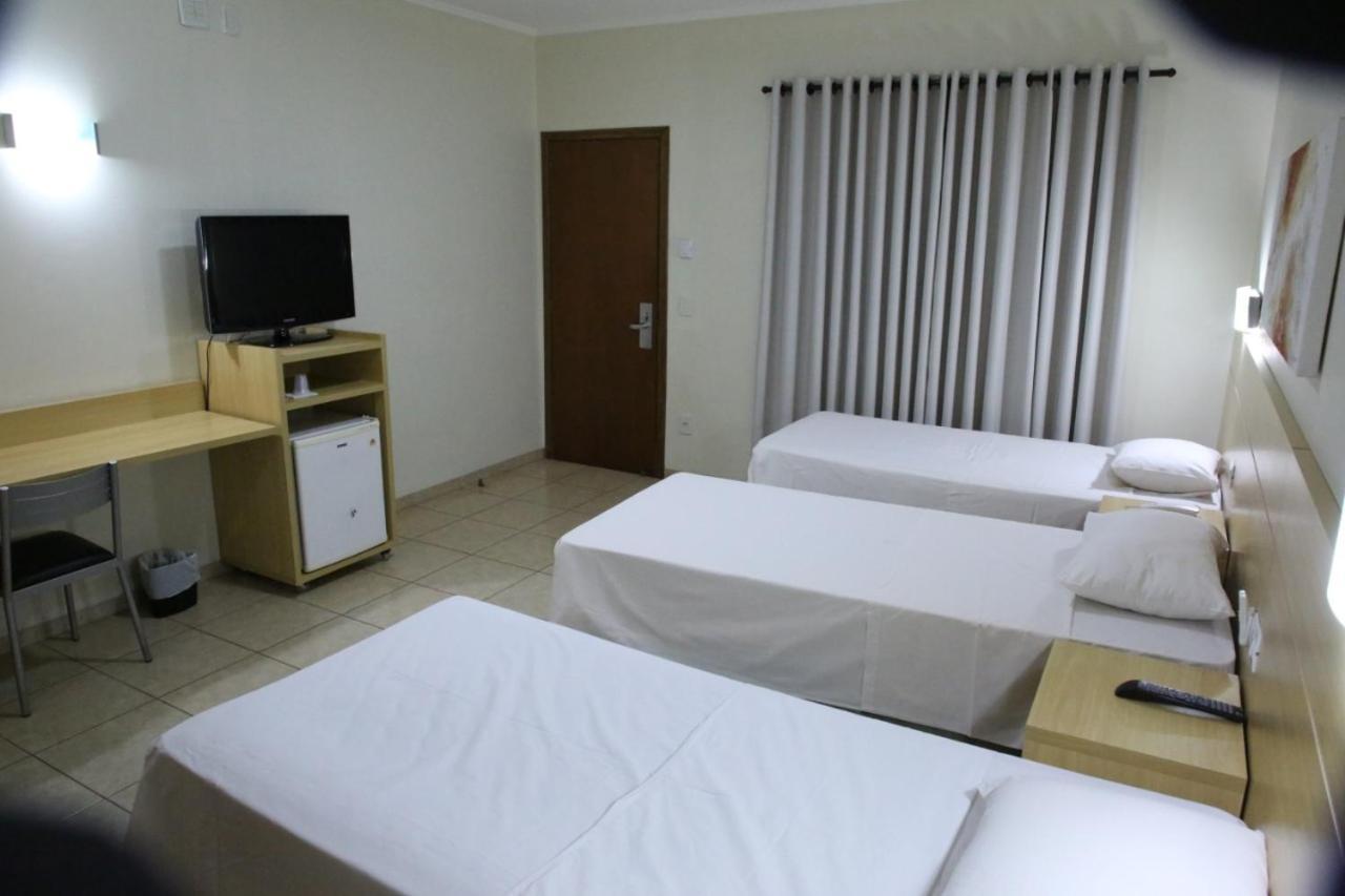 Savana Park Hotel Andradina Екстер'єр фото