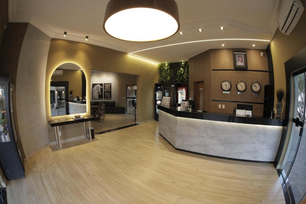 Savana Park Hotel Andradina Екстер'єр фото